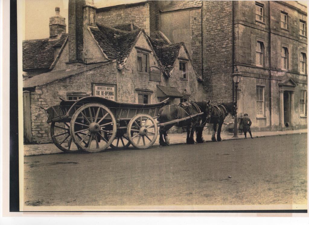 Waggon & Horses Bed and Breakfast Cirencester Exterior foto